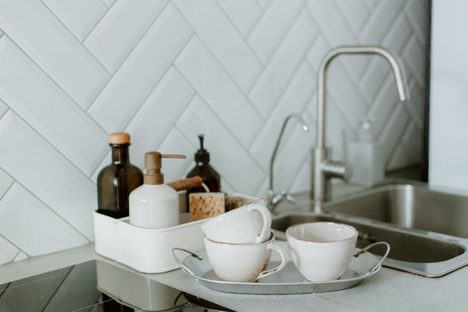 Silicone Sink Splash Guard with Suction Cups